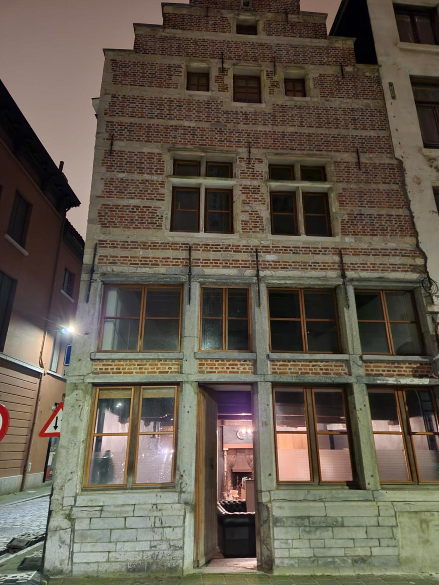 Viktoria Hostel Antwerp Exterior photo